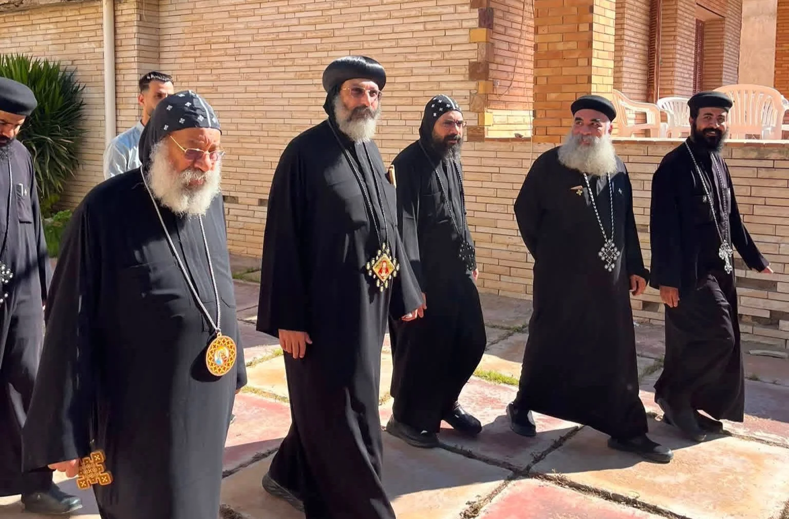 الأنبا رافائيل والأنبا مينا يتفقدان تصفيات مهرجان الكرازة المرقسية بأبو تلات في الإسكندرية